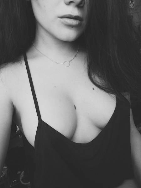 Discard Your Bra And Let ‘Em Out!