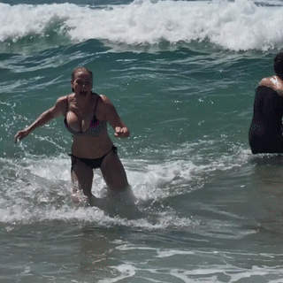 GIFs of Really Hot Girls