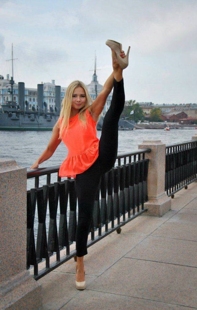 Flexible Girls Will Always Be Sexy