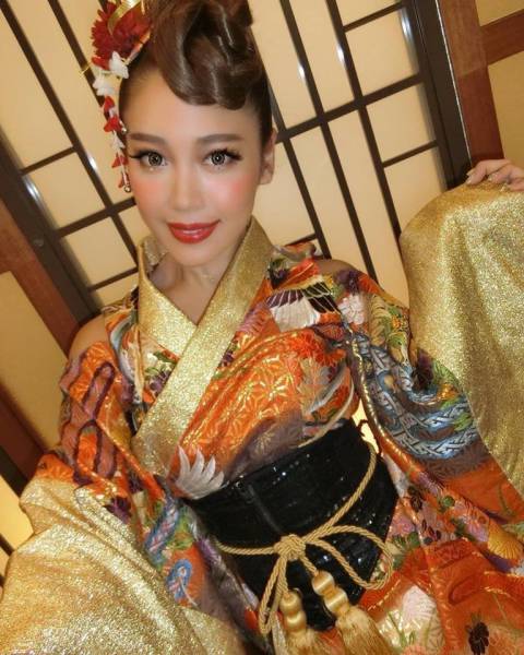 CYBERJAPAN DANCERS Are The Real Asian Beauties!