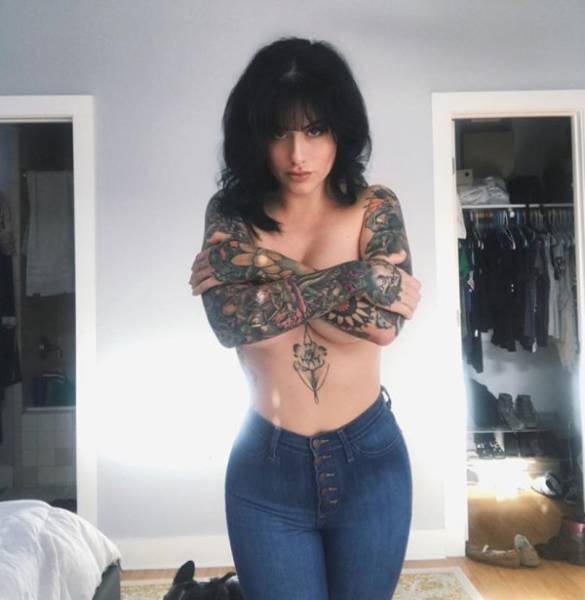 The Holy Trinity Of Hips And Waist!