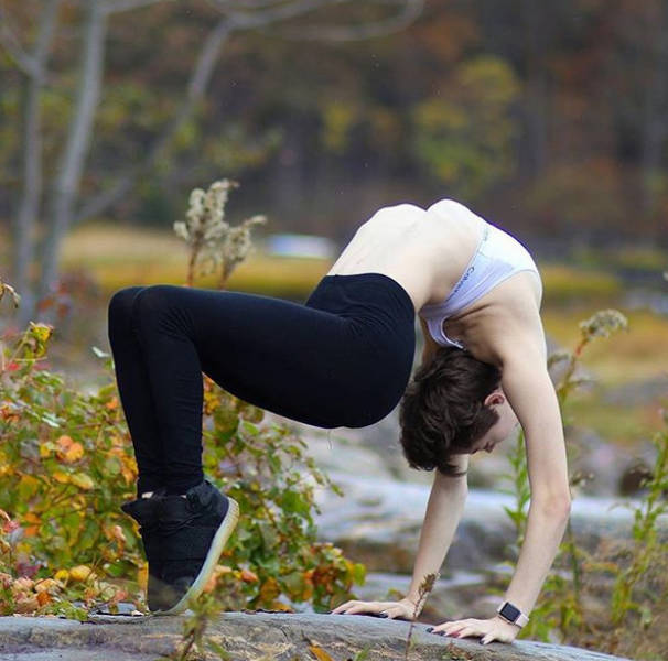 This American Contortionist Girl Is Ultra-Flexible!