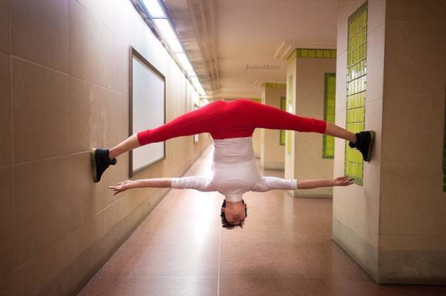 This American Contortionist Girl Is Ultra-Flexible!