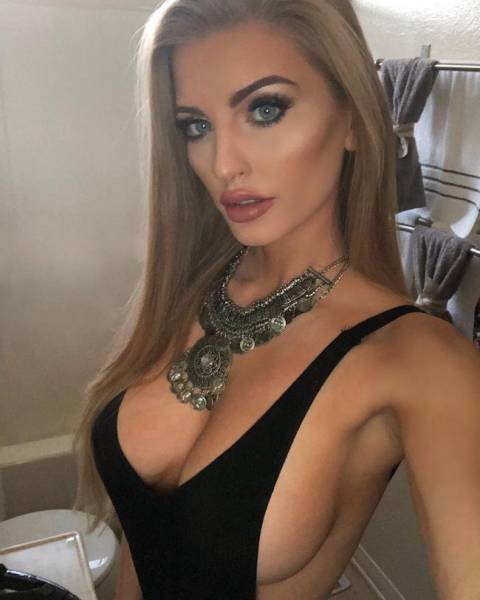 Your Sideboob Thirst Is Quenched Now