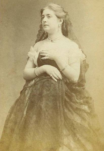 How French Prostitutes Looked Like In The 19th Century
