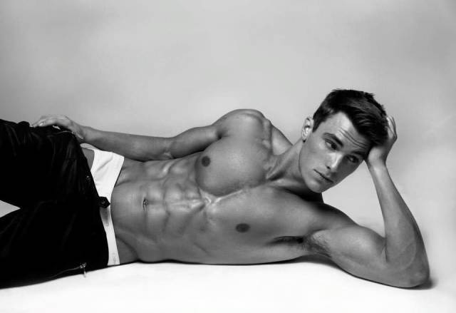 Who Said Only Girls Can Be Sexy?!