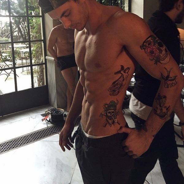 Who Said Only Girls Can Be Sexy?!