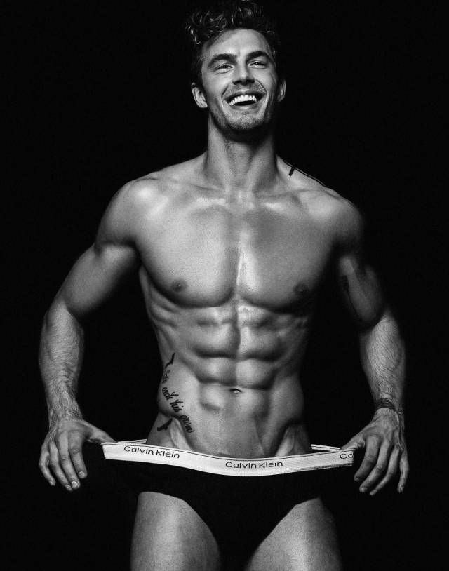 Who Said Only Girls Can Be Sexy?!