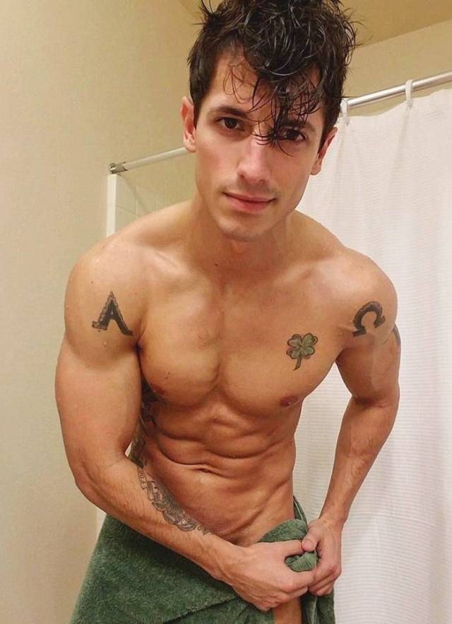 Who Said Only Girls Can Be Sexy?!