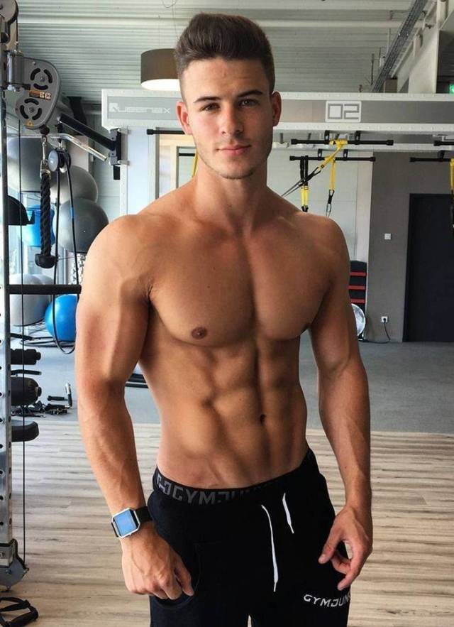 Who Said Only Girls Can Be Sexy?!