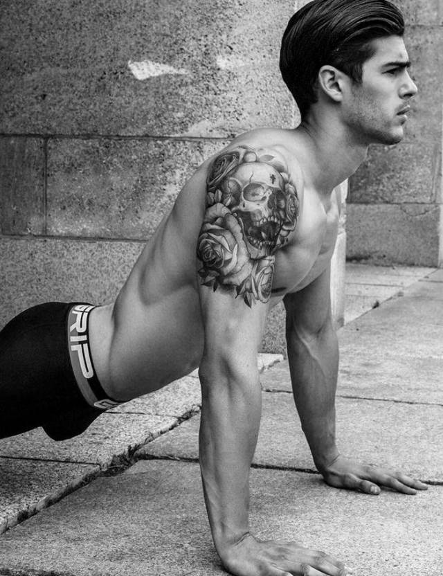 Who Said Only Girls Can Be Sexy?!