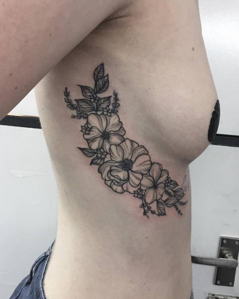 Sideboob Tatoo As A New Art Form