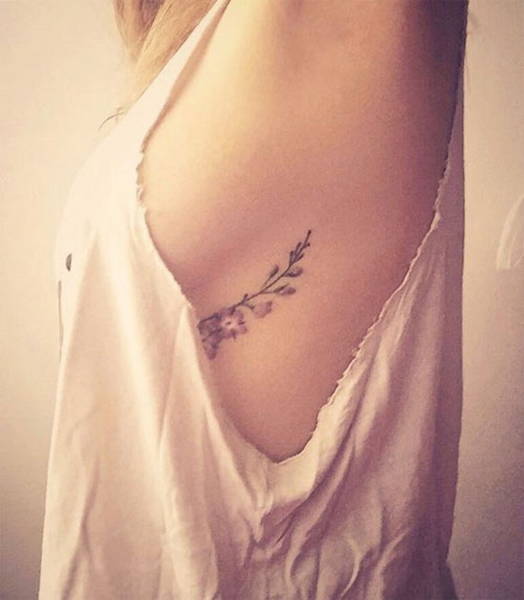Sideboob Tatoo As A New Art Form