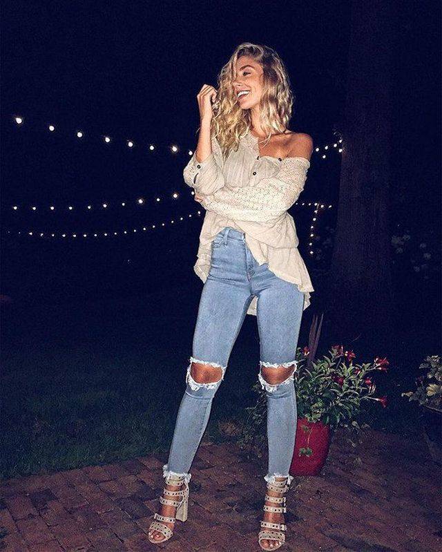 Those Jeans Hold ‘Em Pretty Tight!