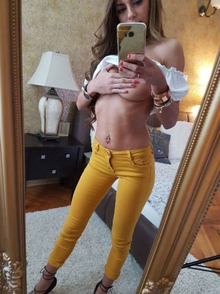 These Underboobs Will Make Your Imagination Go Wild