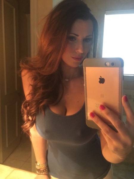 All Boobs – Zero Bras!