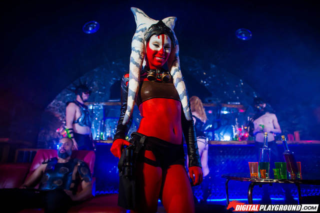 Not Cosplays, But Porn Stills