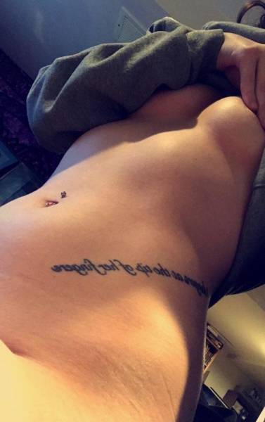 Braless Girls Let Their Boobs Hang Free