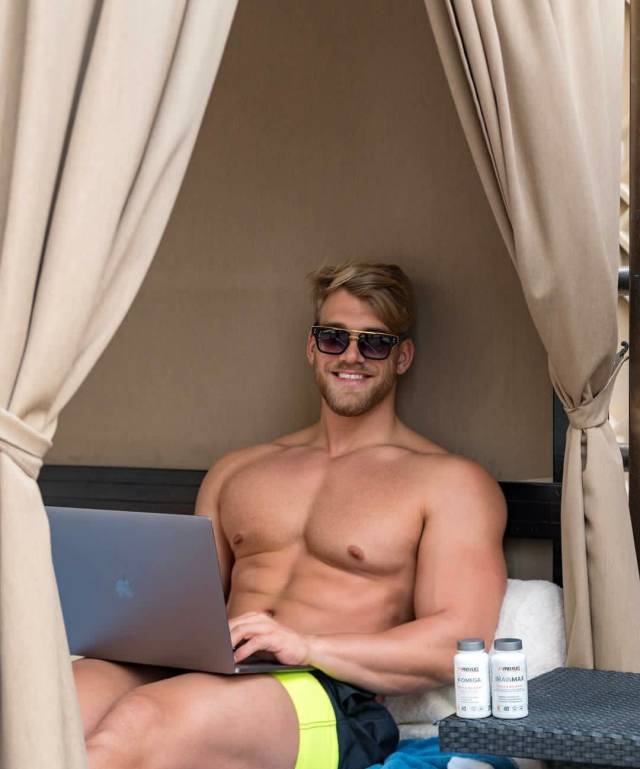 Sexy Men With Absolutely Mesmerizing Looks