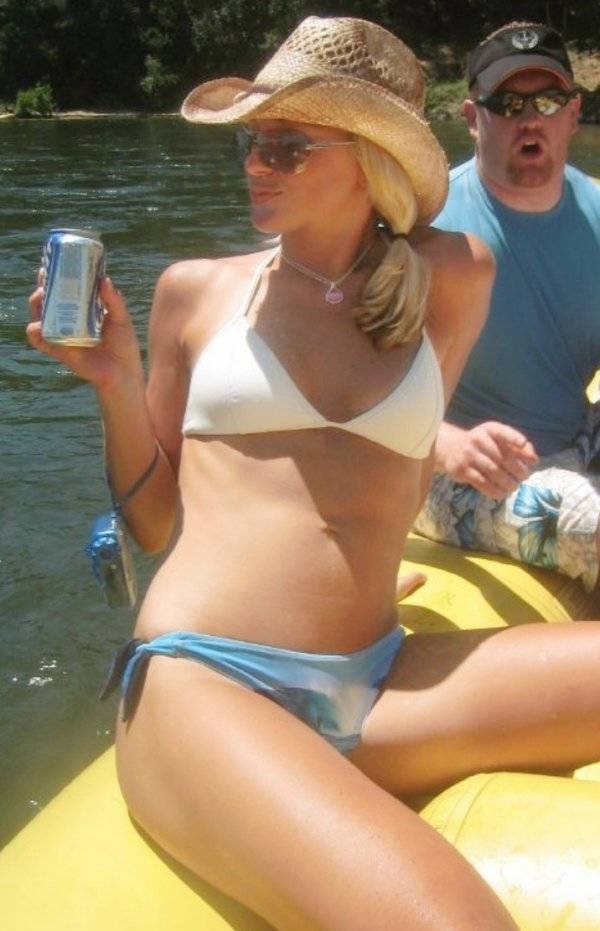 Country Girls Coming In Hot