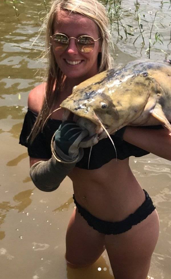 Country Girls Coming In Hot