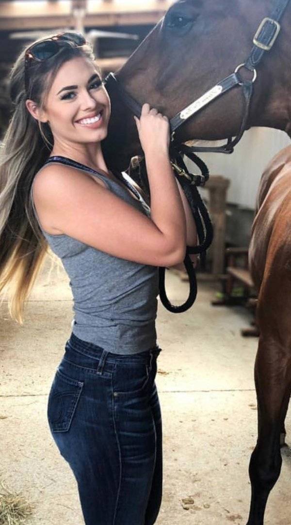 Country Girls Coming In Hot