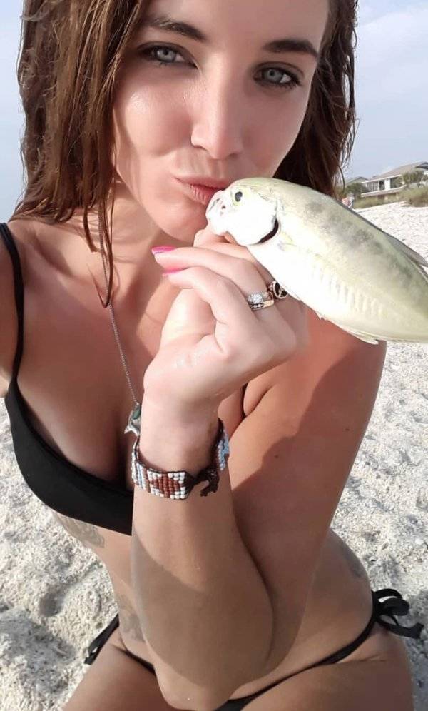 Country Girls Coming In Hot