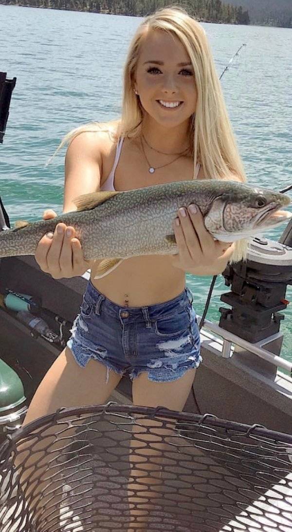 Country Girls Coming In Hot