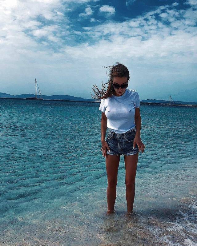 White T-Shirts Change A Lot