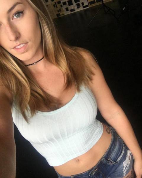 White T-Shirts Show Everything That’s Sexy