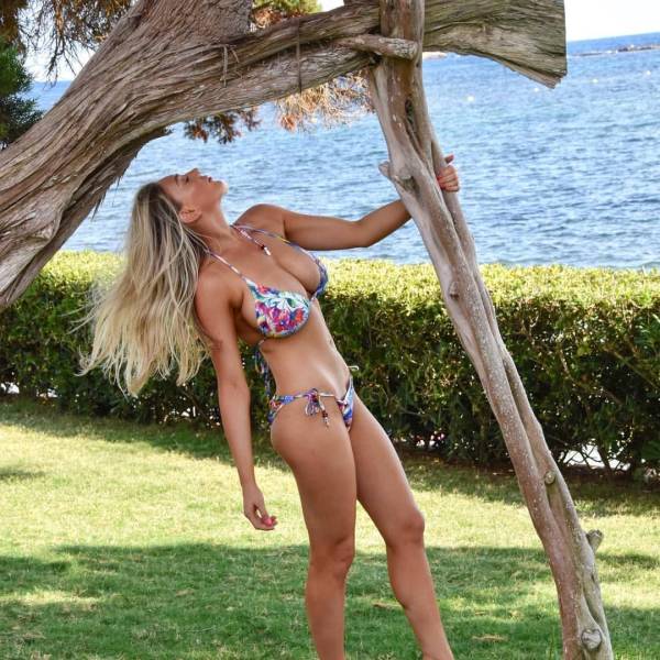 Girls in Bikinis are a Hot Combination