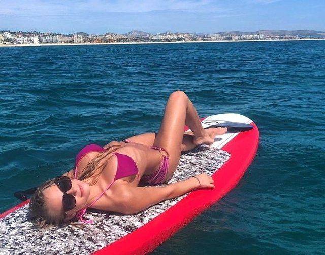 Girls Invite You To Join Them In The Pool