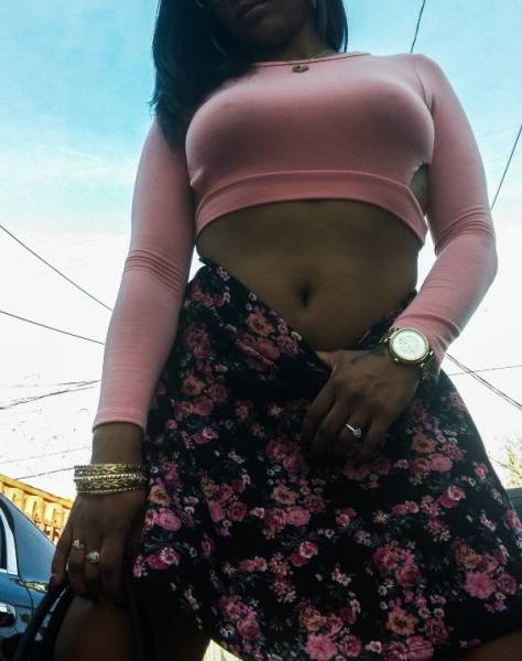 Bras? Who Needs Then Anyway?!