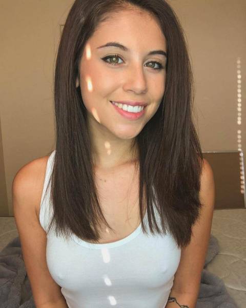 Bras? Who Needs Then Anyway?!