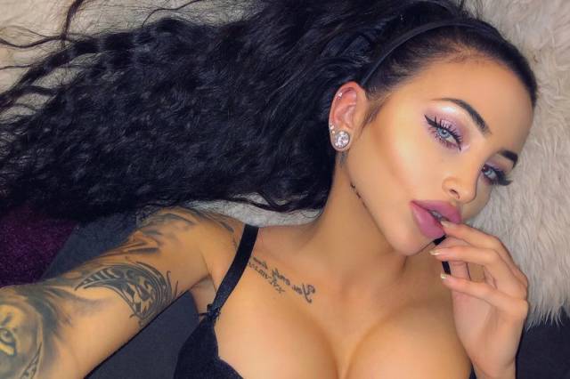 Girl Transformed Into A Doll Because Of Bullying