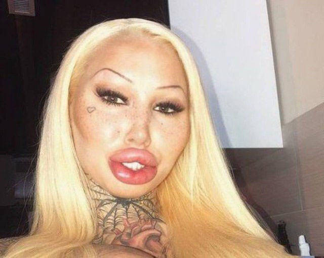 The Real Fat Lips!