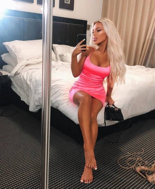 Emo Turns Into A Blonde Barbie