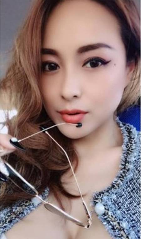 Taiwanese “Barbecue Goddess” Becomes An Internet Sensation