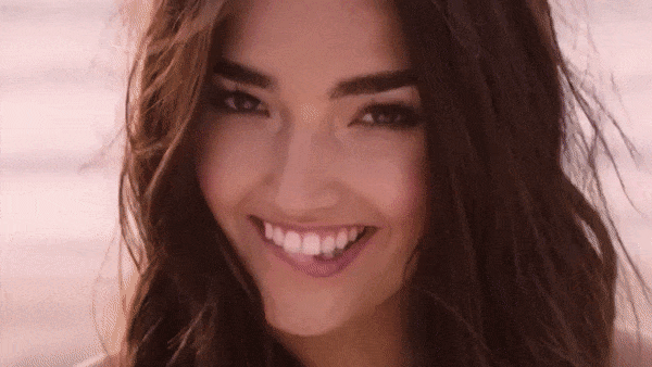 GIFs of Really Hot Girls