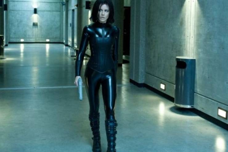 Are Sexy Actresses Still As Hot In Real Life?