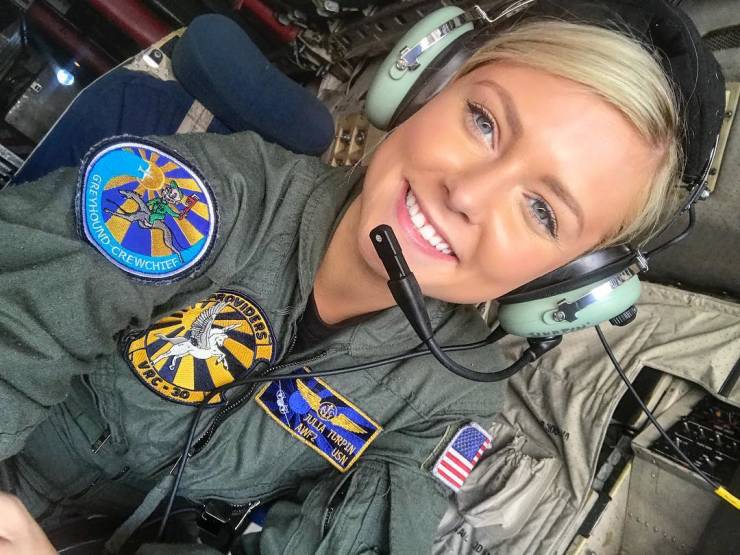 These Female Soldiers Look Great. Always