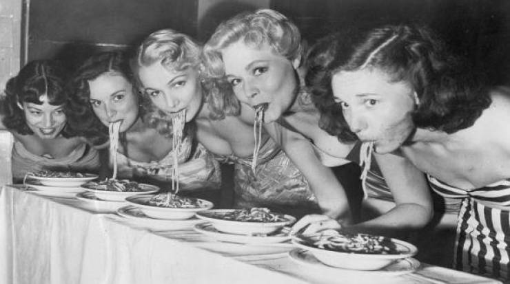 Eccentric Girls Of The Last Century