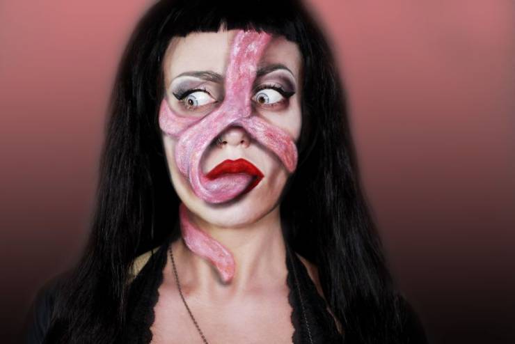 This Makeup Artist’s Works Are Super Creepy