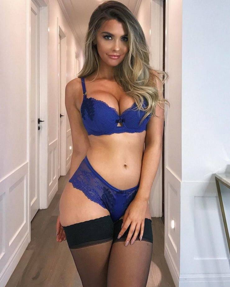 Girls In Sexy Lingerie