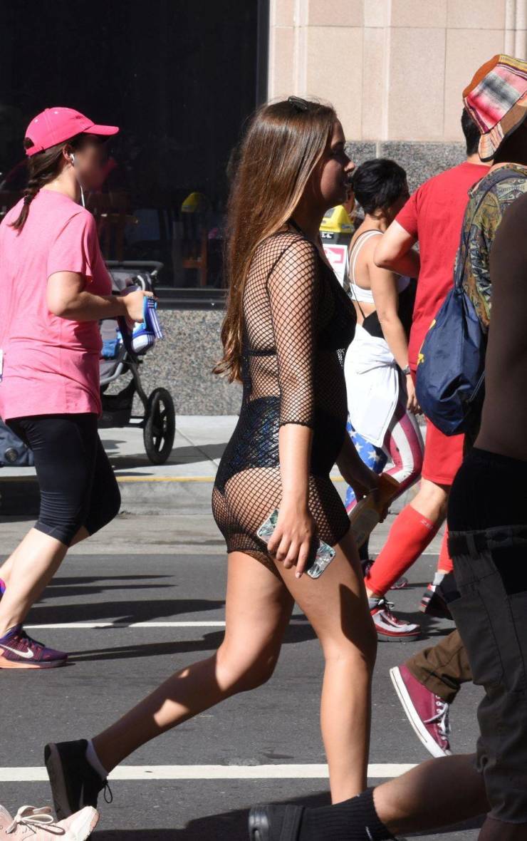 hot girls you meet on the streets 49 pics 3.html - 49 HD Photos | Premium Gallery 2019