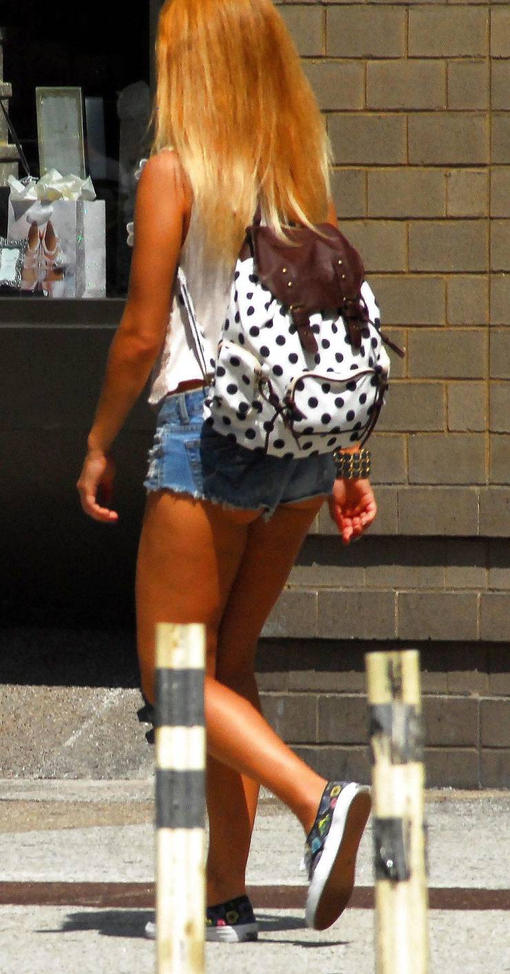 hot girls you meet on the streets 49 pics 3.html - 49 HD Photos | Premium Gallery 2019