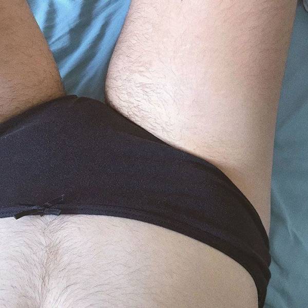 “Januhairy” Is Here, And Women Aren’t Hiding It