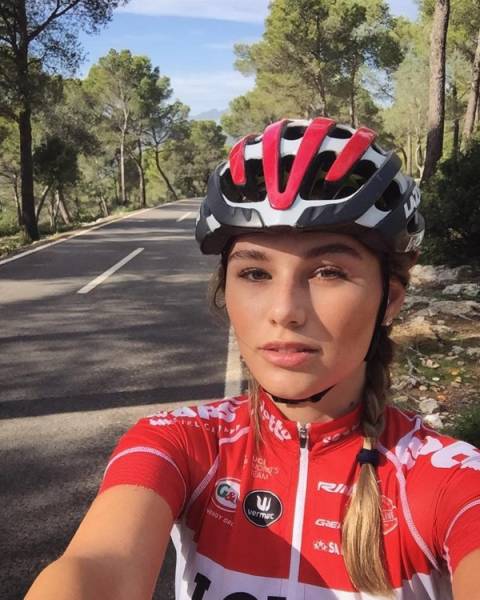 Puck Moonen Knows The Way Into Your Heart