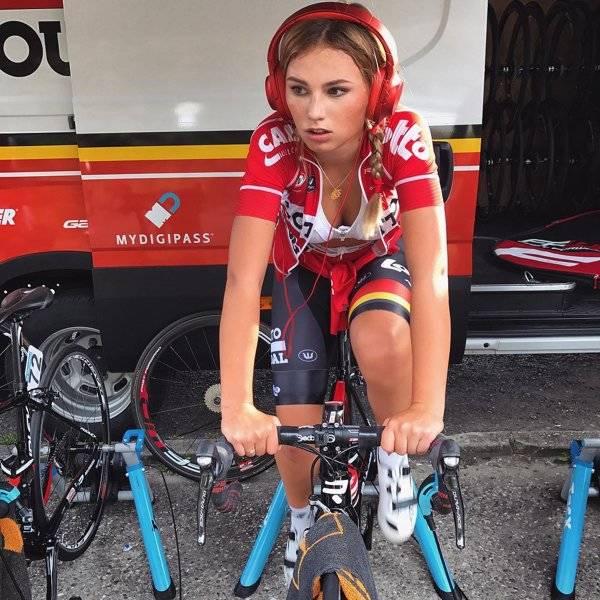 Puck Moonen Knows The Way Into Your Heart