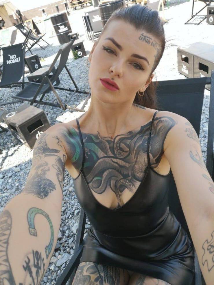 Hot And Hardcore Tattooed Girls